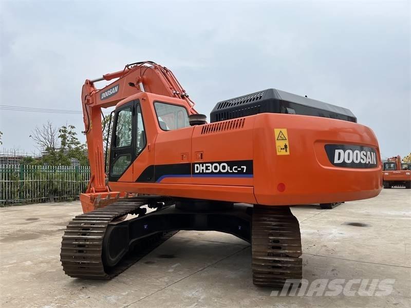 Doosan 300 Escavadeiras de esteiras