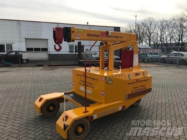 Manghi P25E Mini gruas