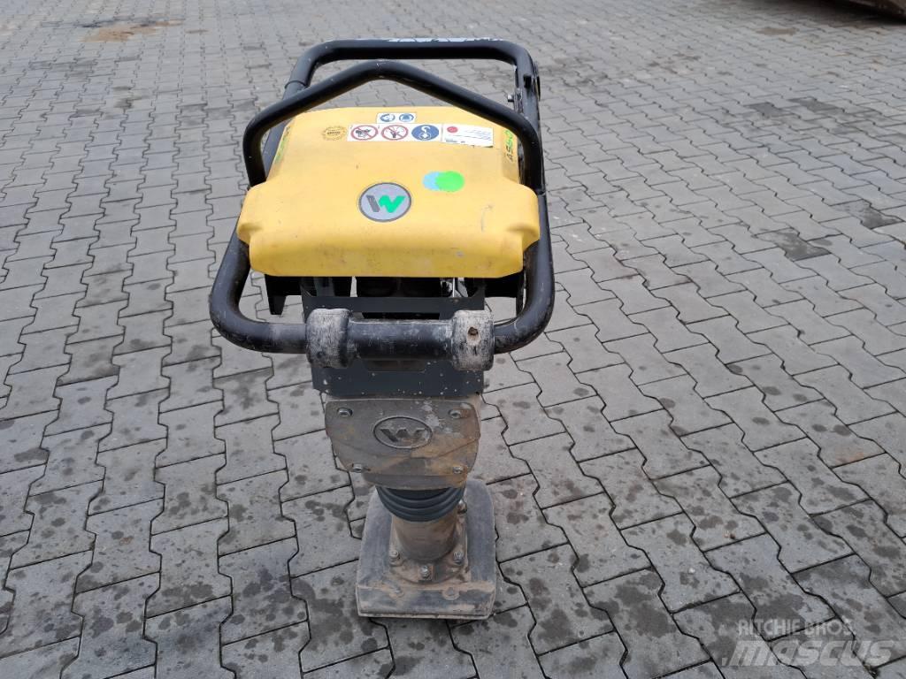 Wacker Neuson AS60e Saltitões