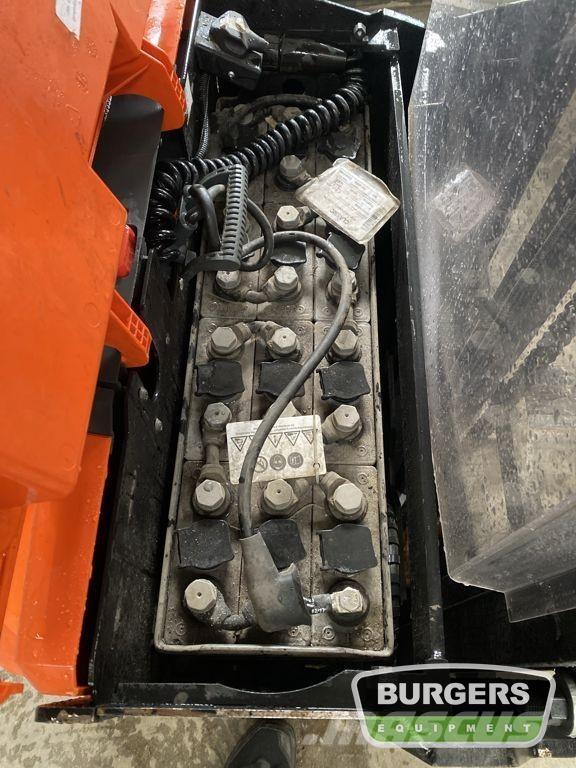 BT SWE120 Empilhador para operador externo