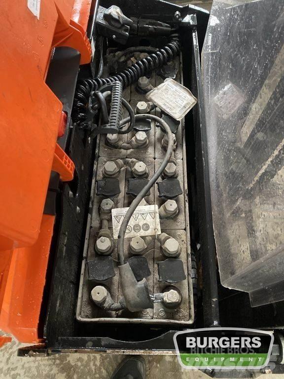 BT SWE120 Empilhador para operador externo