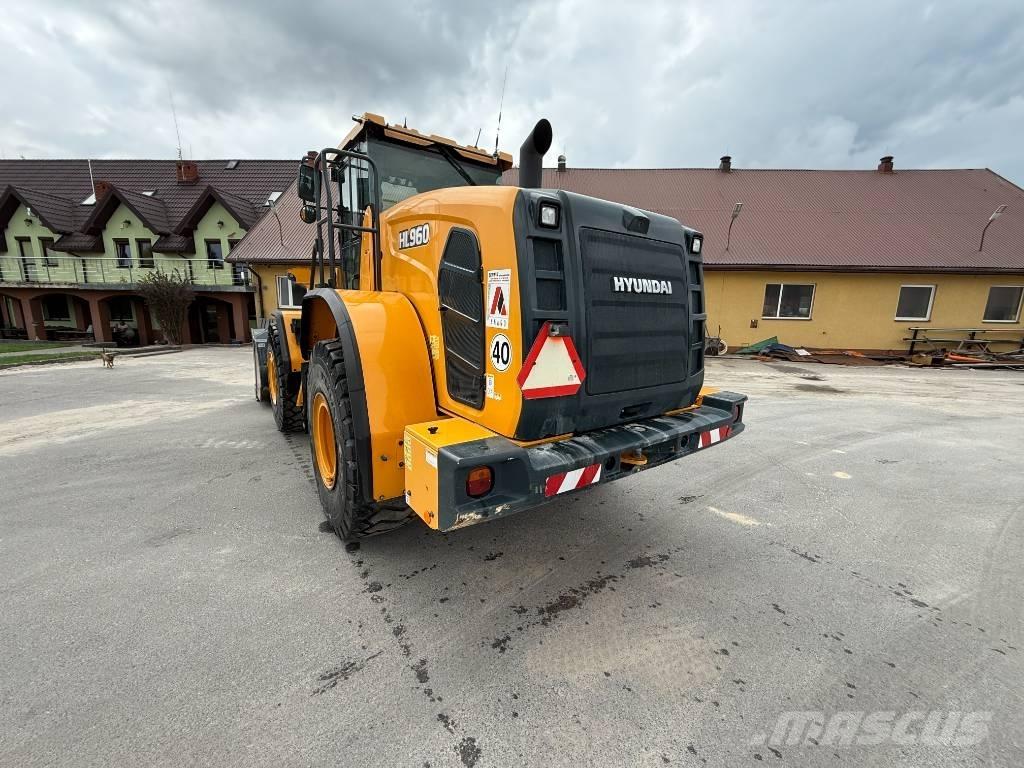 Hyundai HL 960 Carregadeiras de rodas