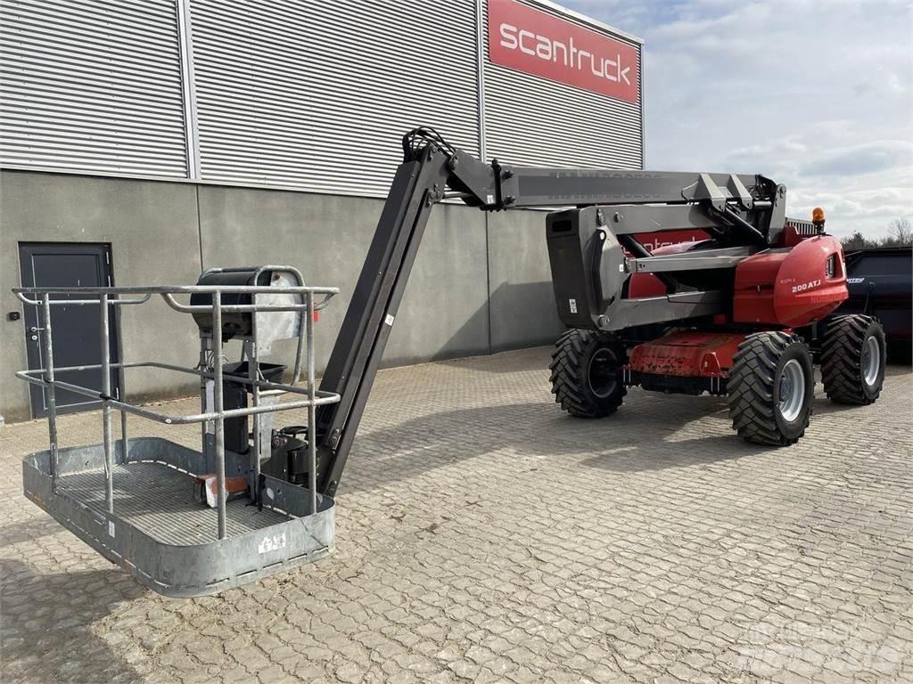 Manitou 200ATJRC Elevadores braços articulados