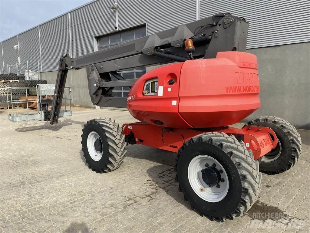 Manitou 200ATJRC Elevadores braços articulados