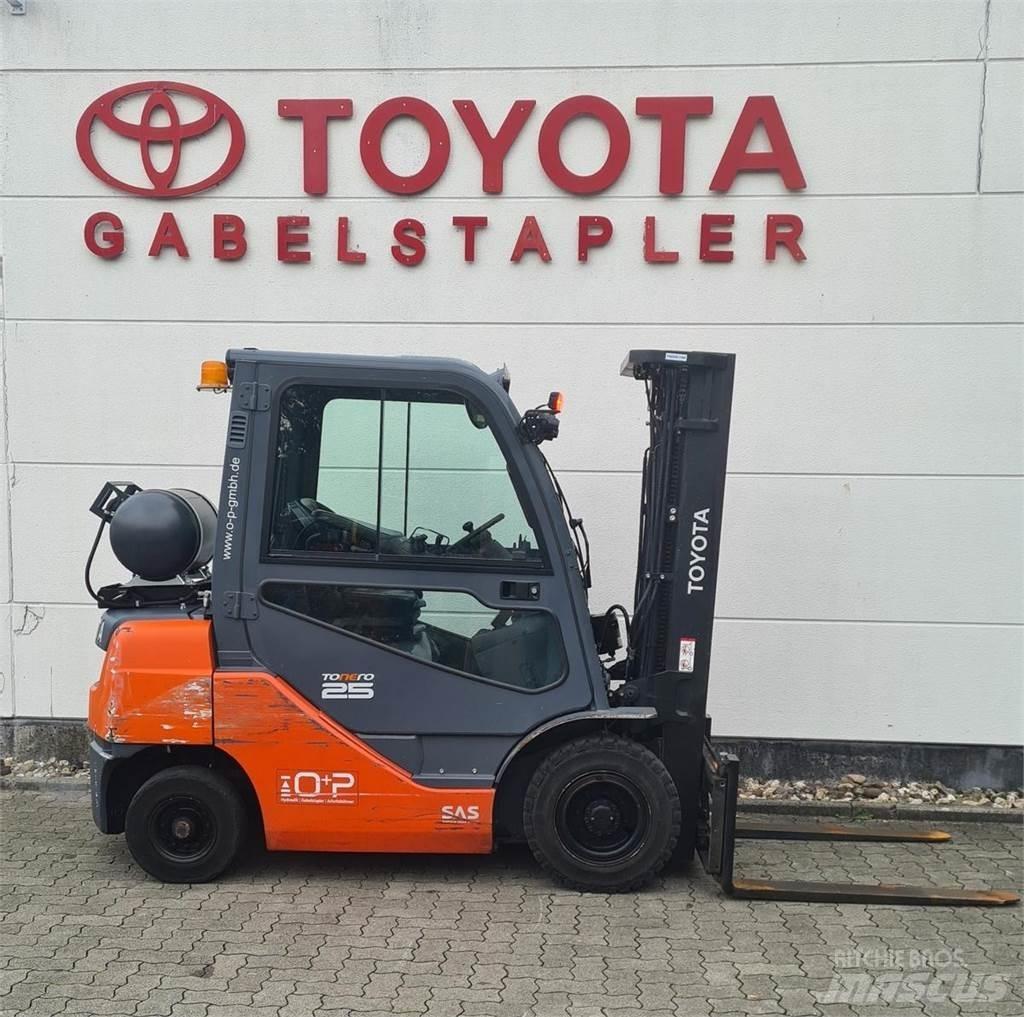 Toyota 02-8FGF25 Empilhadores a gás