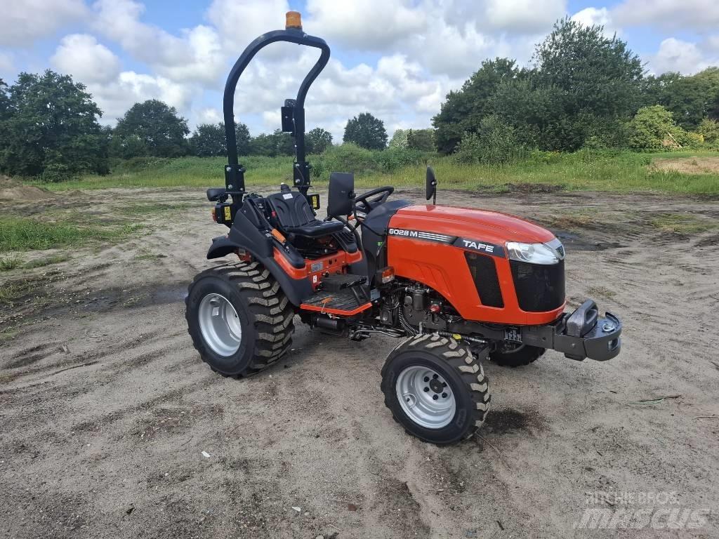 Tafe 6028M Tratores Agrícolas usados