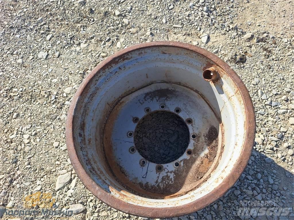 Valmet 911.1 24x34 Pneus