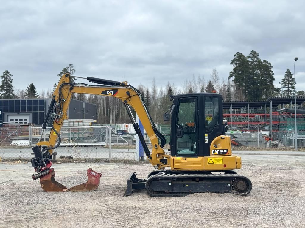 CAT 305.5 Miniescavadeiras