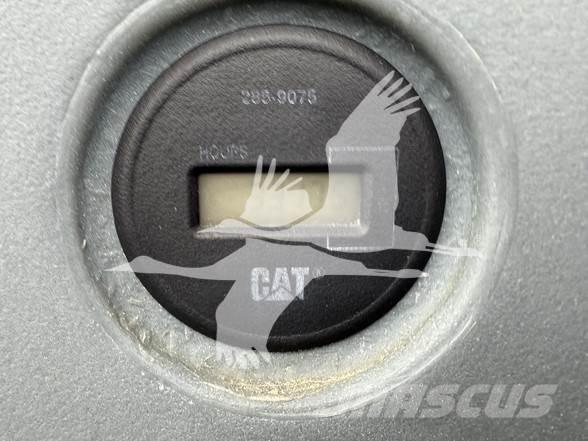 CAT 420D Retroescavadeiras
