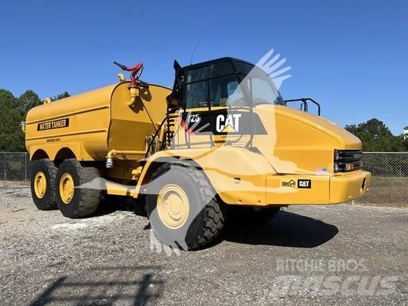 CAT 725 Auto-tanques
