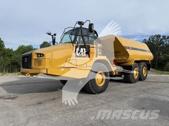 CAT 730C2 Auto-tanques