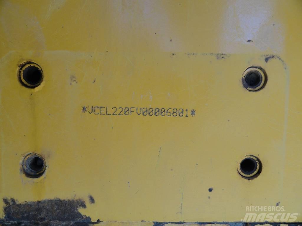 Volvo L 220 F Carregadeiras de rodas