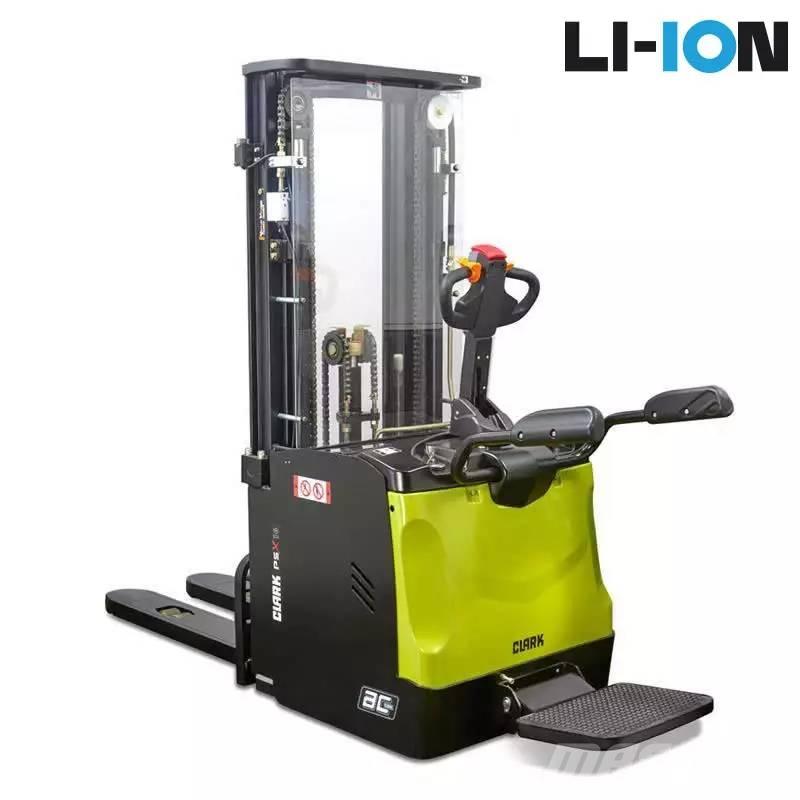 Clark PSX 16 Self propelled stackers