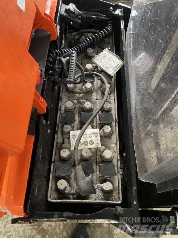BT SWE120 Empilhador para operador externo