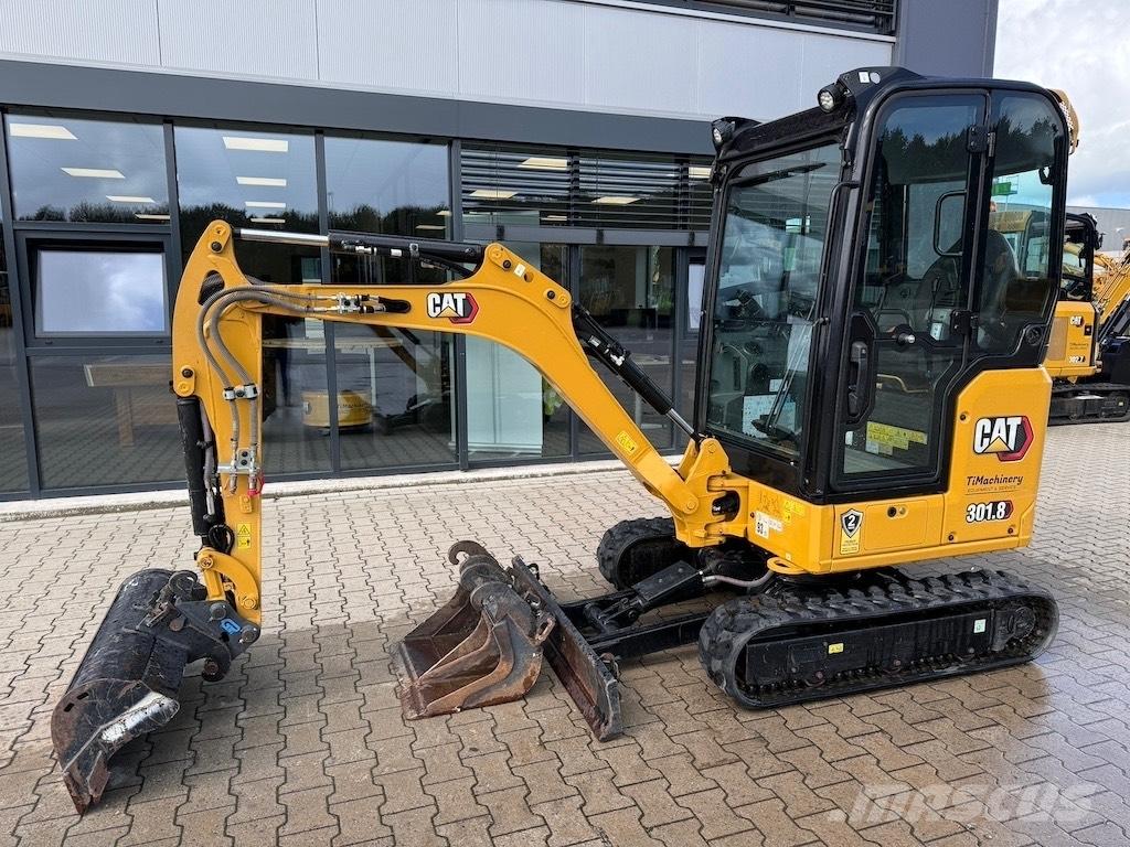 CAT 301.8 Miniescavadeiras