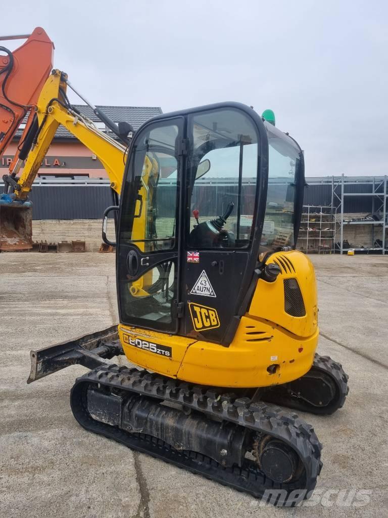 JCB 8025 Miniescavadeiras