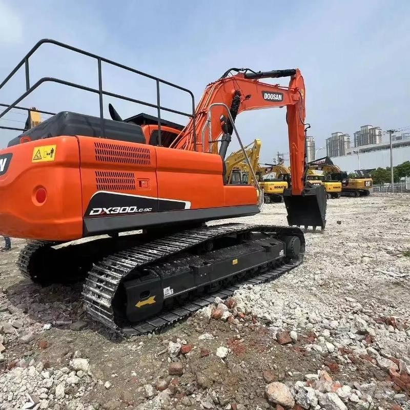 Doosan DX 300 Escavadeiras de esteiras