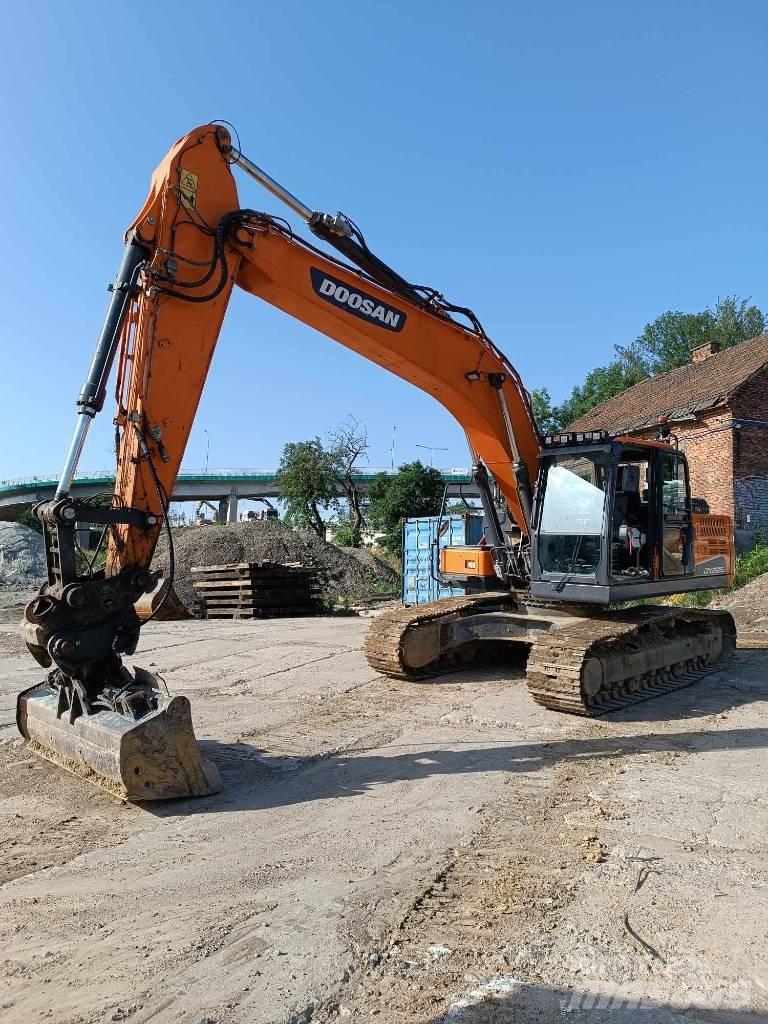 Doosan DX 225 LC-5 Escavadeiras de esteiras