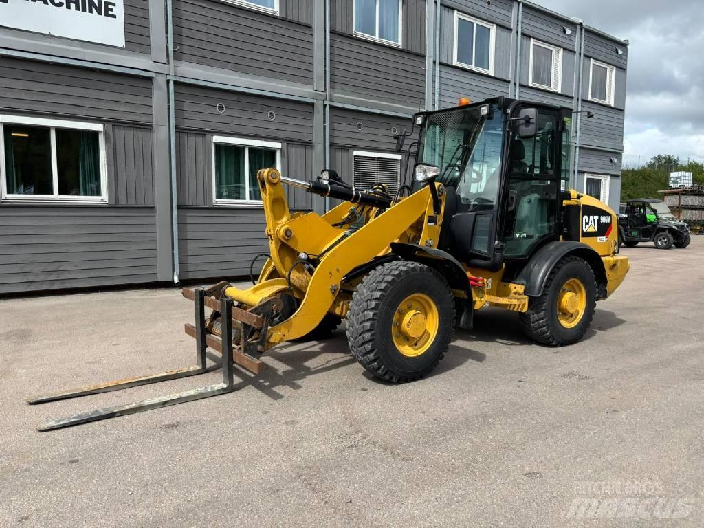 CAT 906M Carregadeiras de rodas