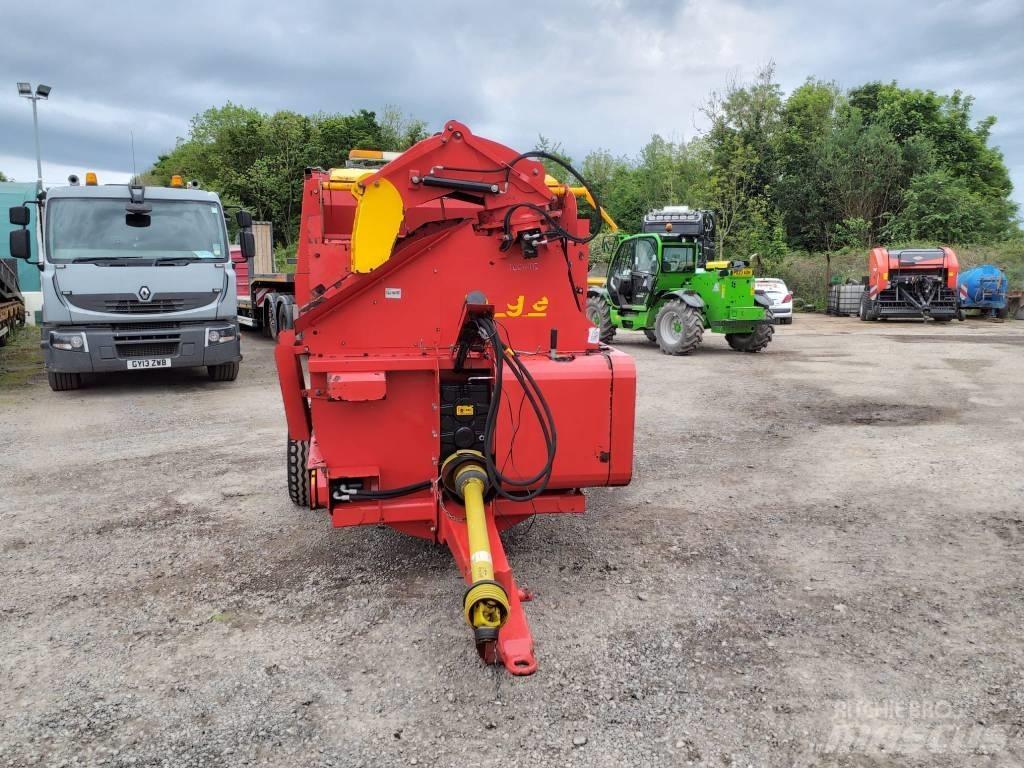 TEAGLE TOMAHAWK 8100 Cortadores, moinhos e desenroladores de fardos