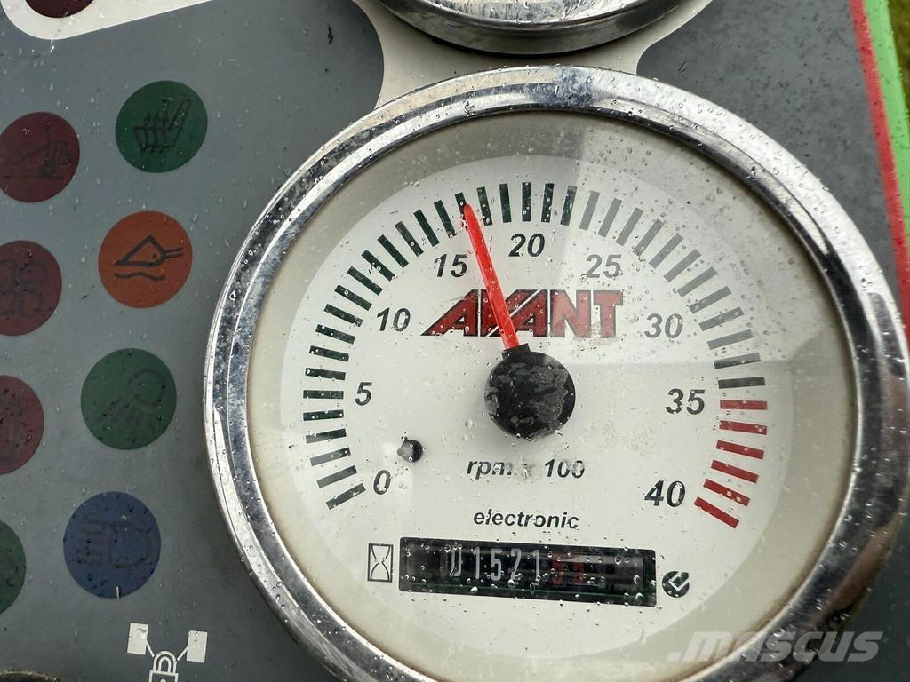 Avant 635 Carregadeiras de rodas