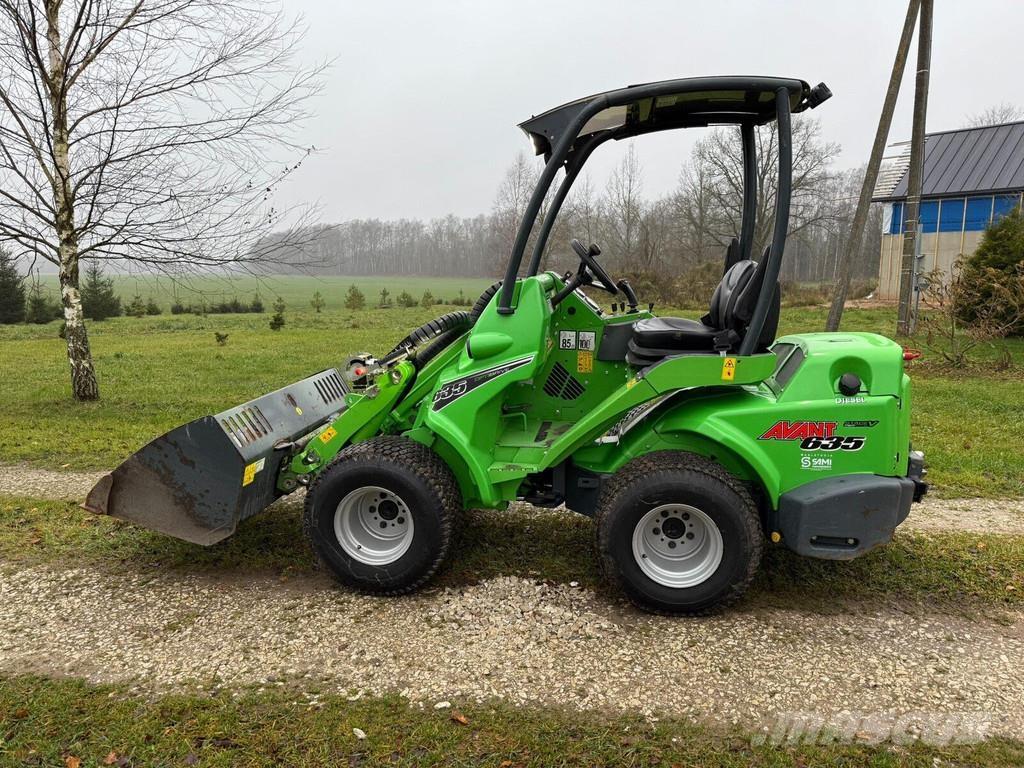 Avant 635 Carregadeiras de rodas