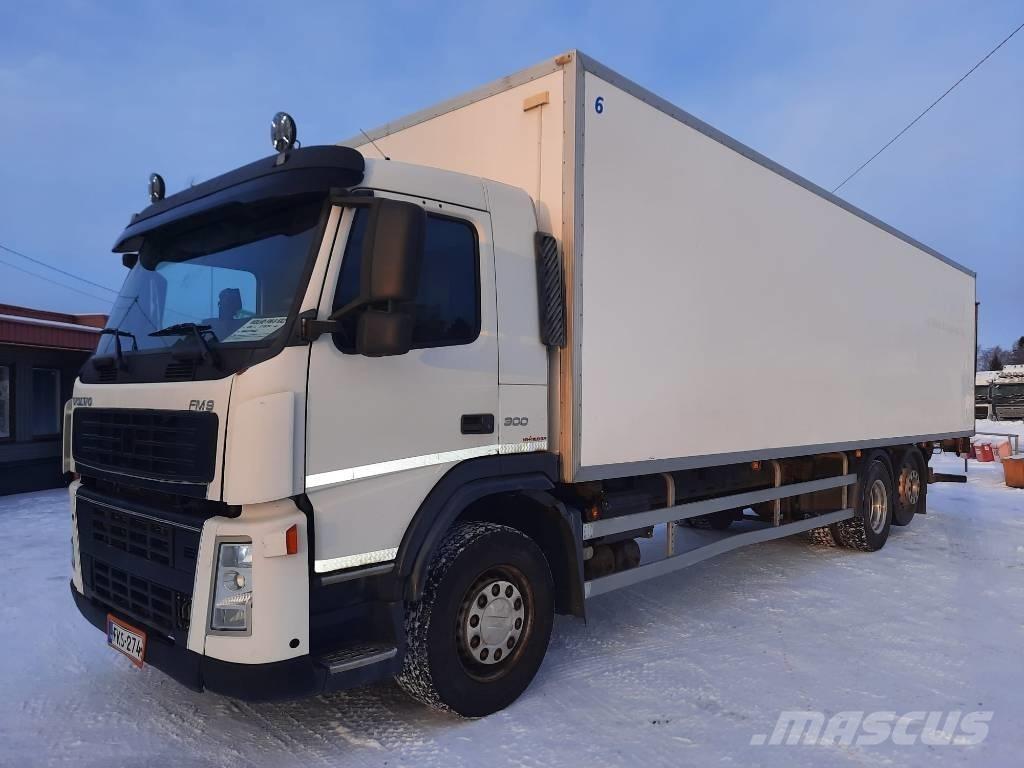 Volvo FM 9 300 Caminhões de caixa fechada