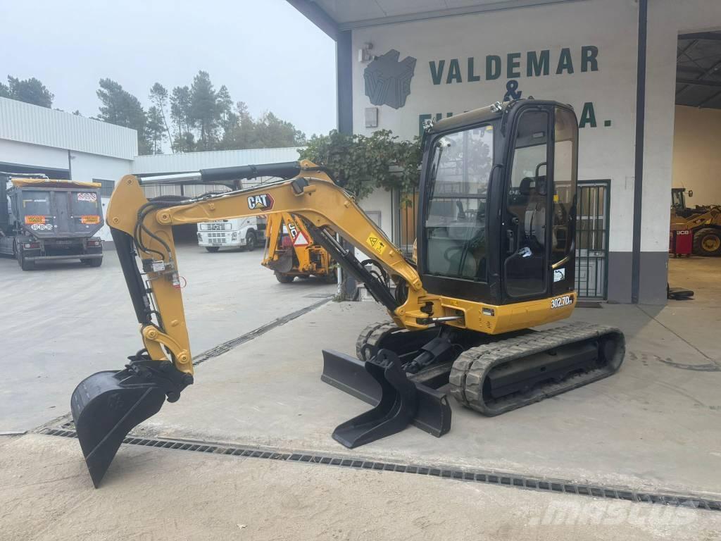 CAT 302.7 D CR Miniescavadeiras