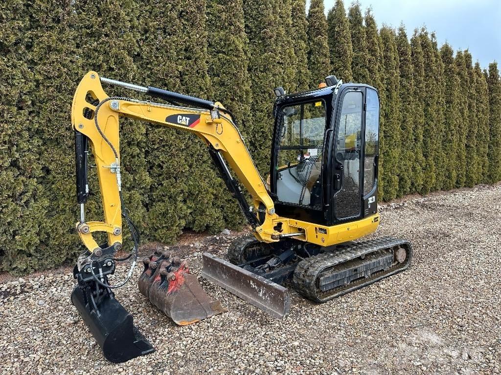 CAT 302.7 D CR Miniescavadeiras