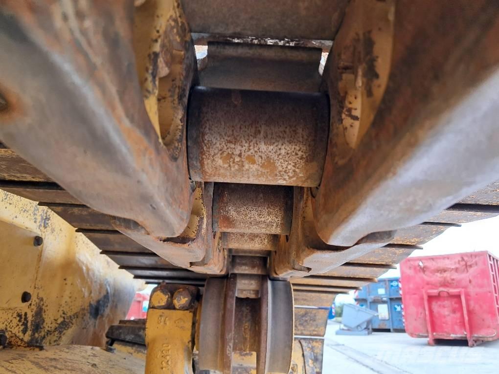 Komatsu D61PXI-24E0 Dozers - Tratores rastos