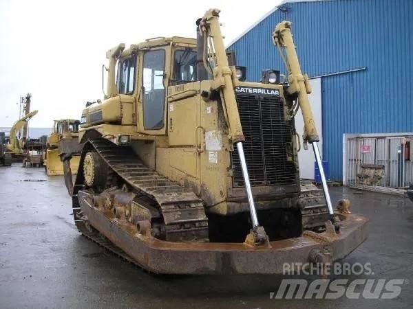 CAT D8N Dozers - Tratores rastos