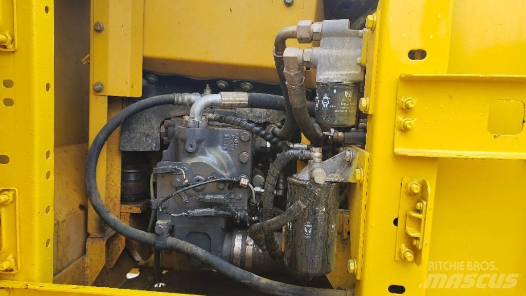 Komatsu PC130-7 Escavadeiras de esteiras