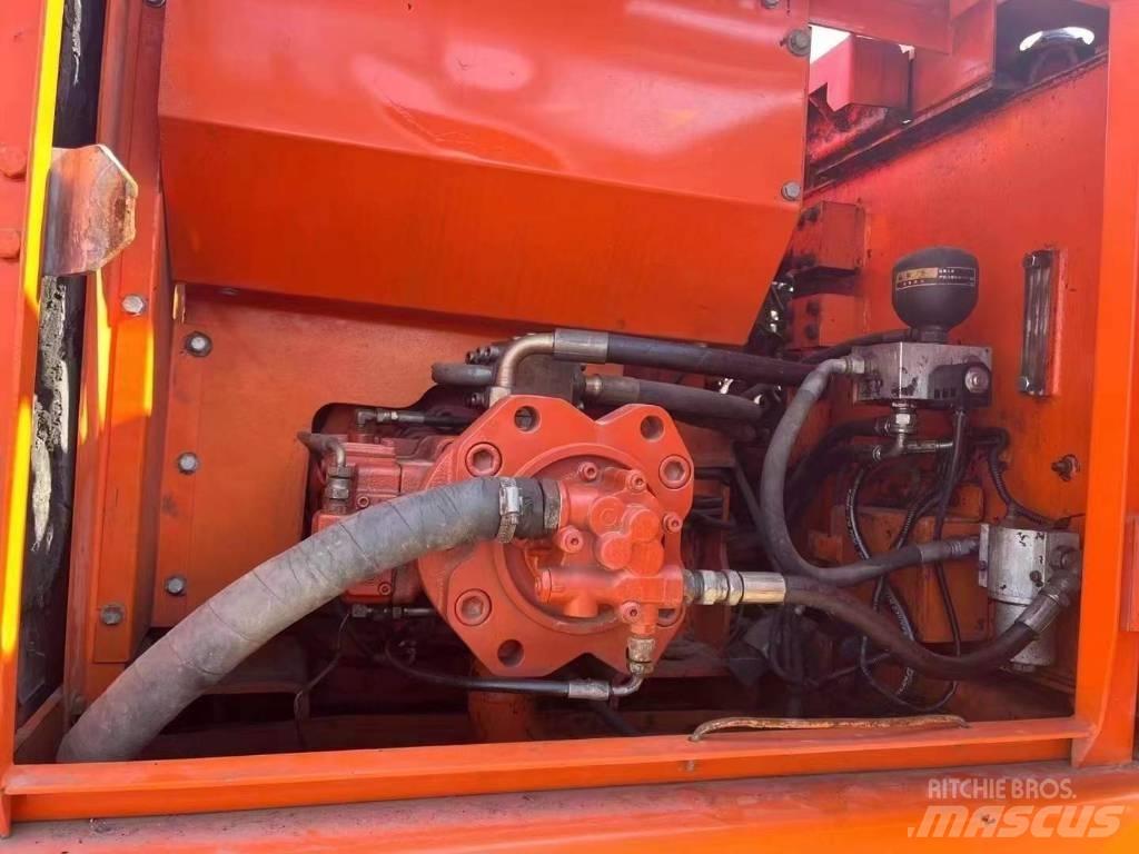 Doosan DH 220 Escavadeiras de esteiras