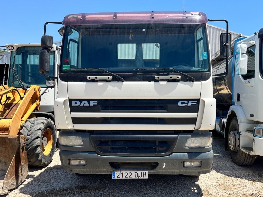 DAF 75.360 Camiões caixa desmontável com elevador de cabo