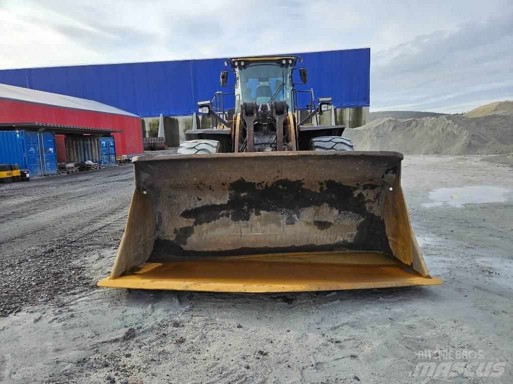 CAT 982 M Carregadeiras de rodas