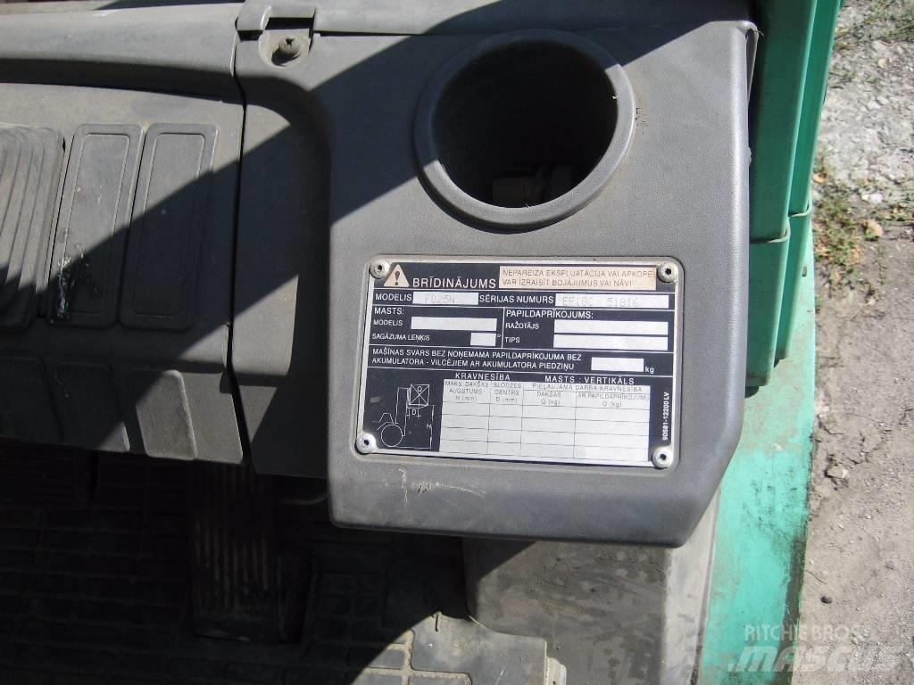 Mitsubishi FD25N Empilhadores Diesel