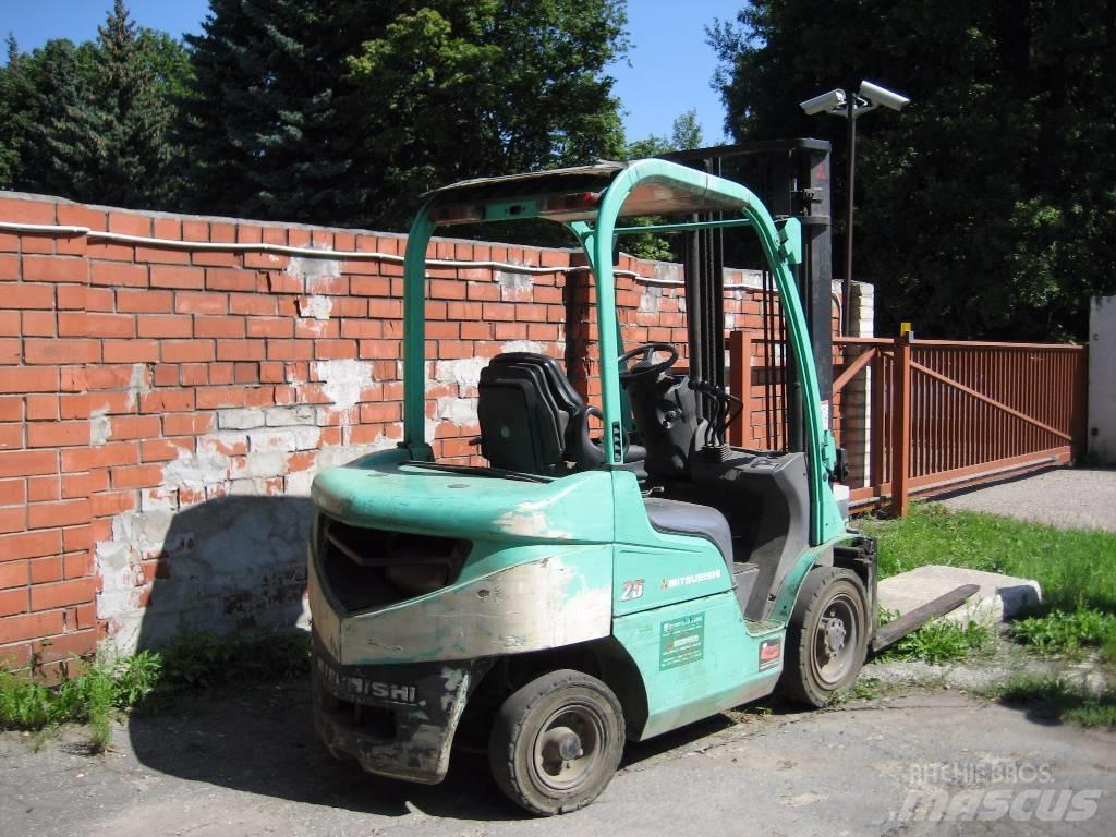 Mitsubishi FD25N Empilhadores Diesel