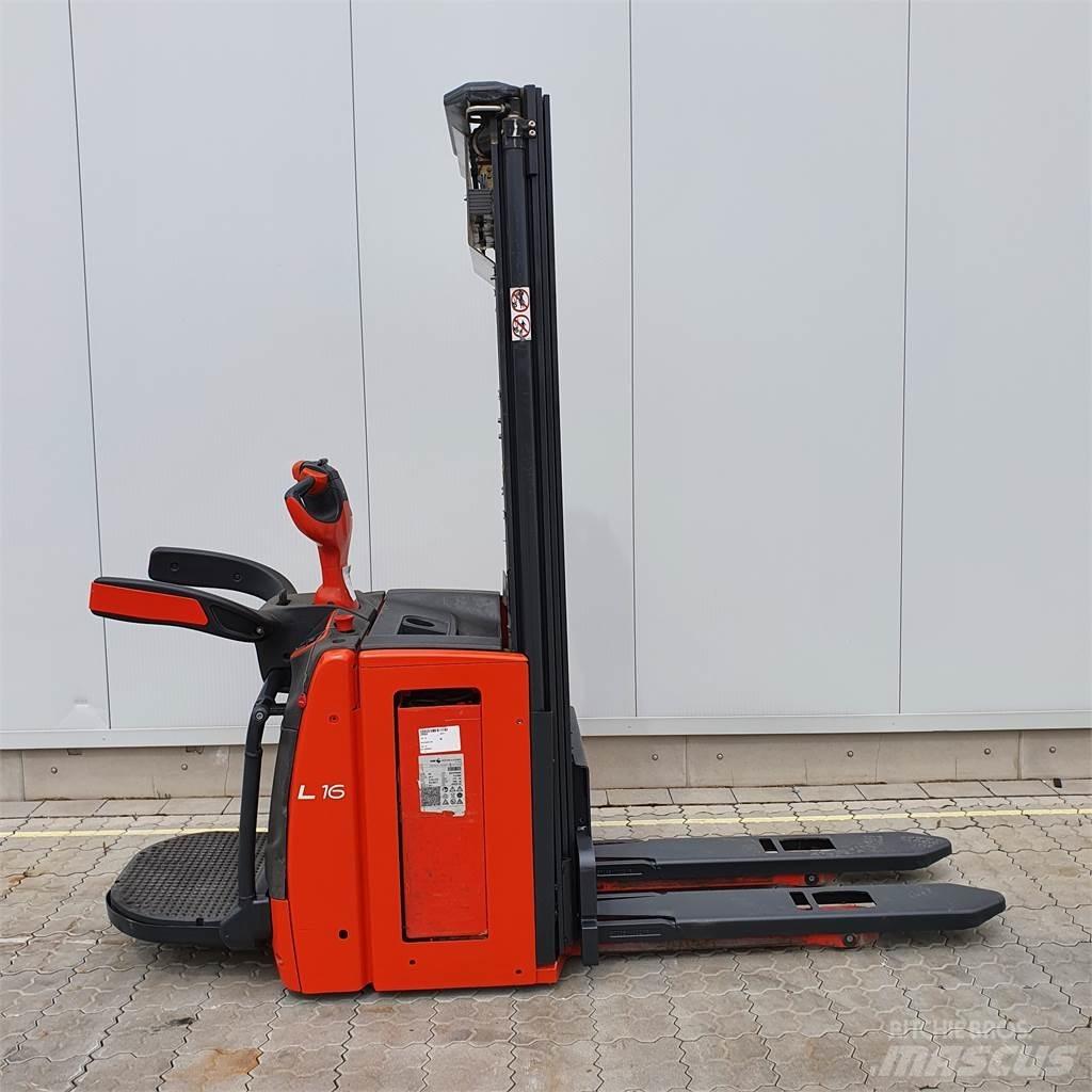 Linde L16AP Empilhador para operador externo