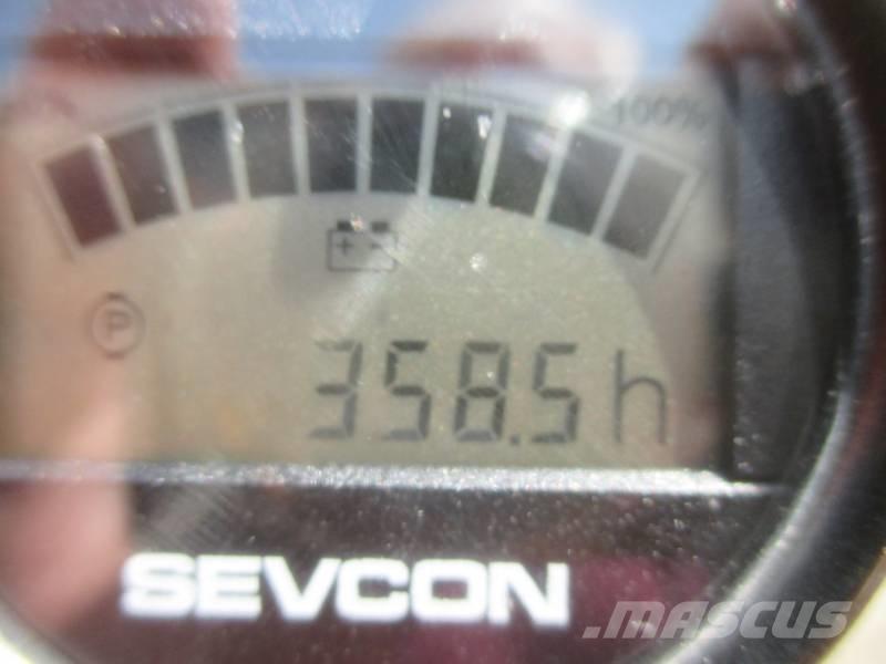 Manitou 170AETJ Elevadores braços articulados