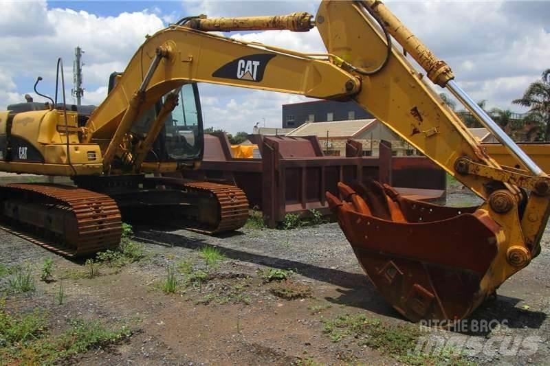 CAT 320C Miniescavadeiras