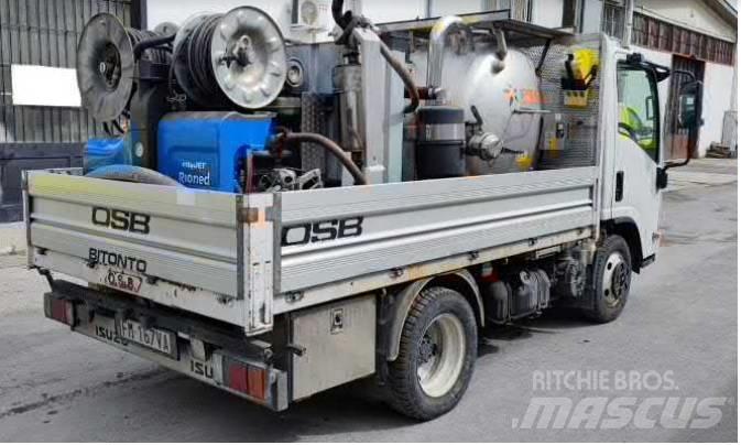 Isuzu N 1R 87A Caminhões de caixa fechada