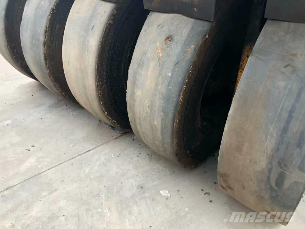 XCMG XP 303 Cilindros Compactadores de pneus