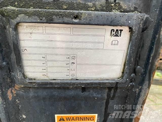 CAT 950M Garras