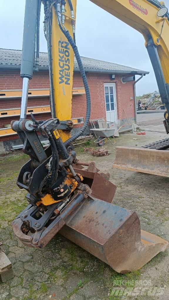 Wacker Neuson 6003 Miniescavadeiras