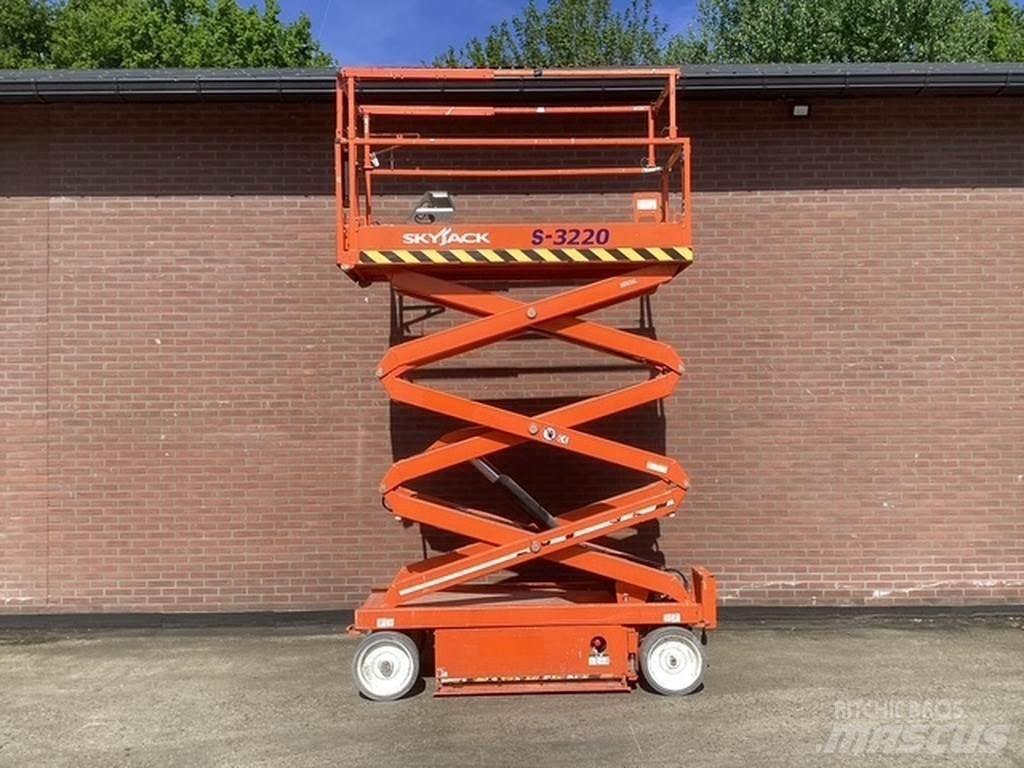 SkyJack SJIII3220 Elevadores de tesoura