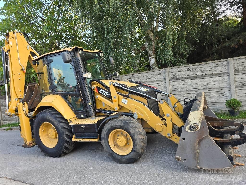 CAT 432 F Retroescavadeiras