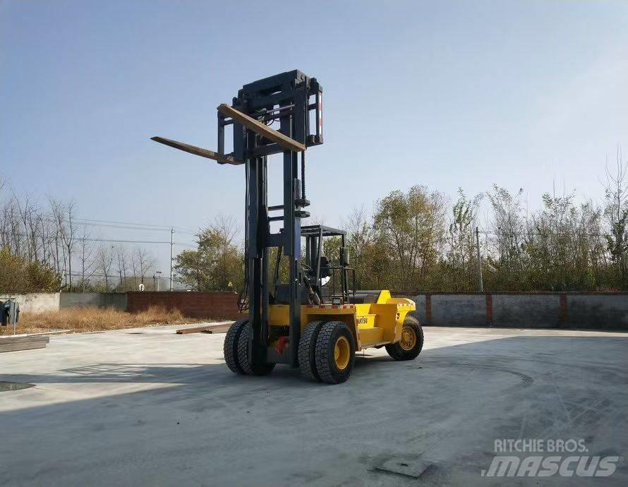 Komatsu FD 200 Empilhadores Diesel
