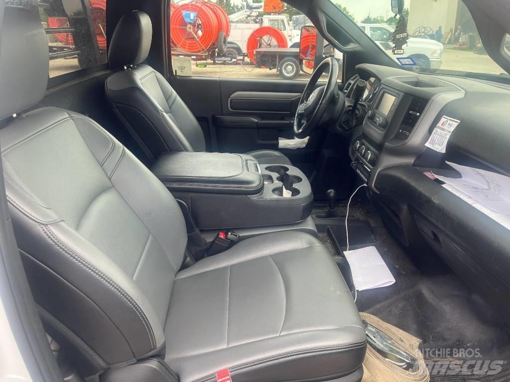 RAM 5500 Camiões estrado/caixa aberta