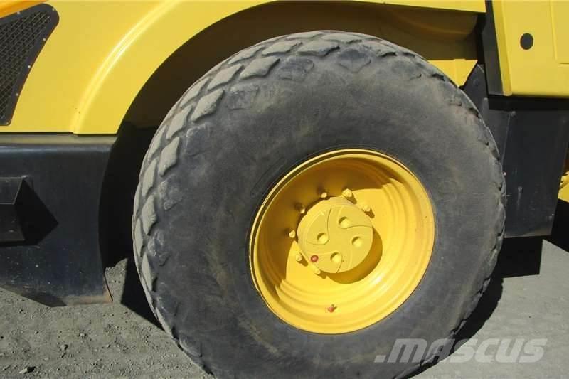 Bomag B213DH-4 Cilindros Compactadores mistos