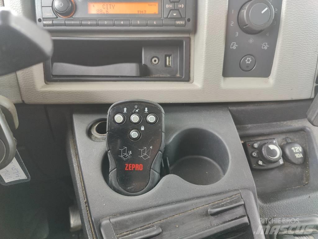 Volvo FL 260 Caminhões de caixa fechada